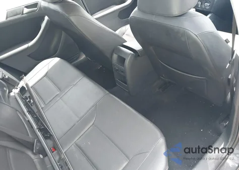 2013 Volkswagen Jetta 2.5L Se z USA, uszkodzony, nr VIN 3VWDP7AJ6DM214861